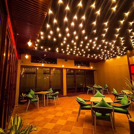 Hotel Royal Cox'S Bazar Extérieur photo